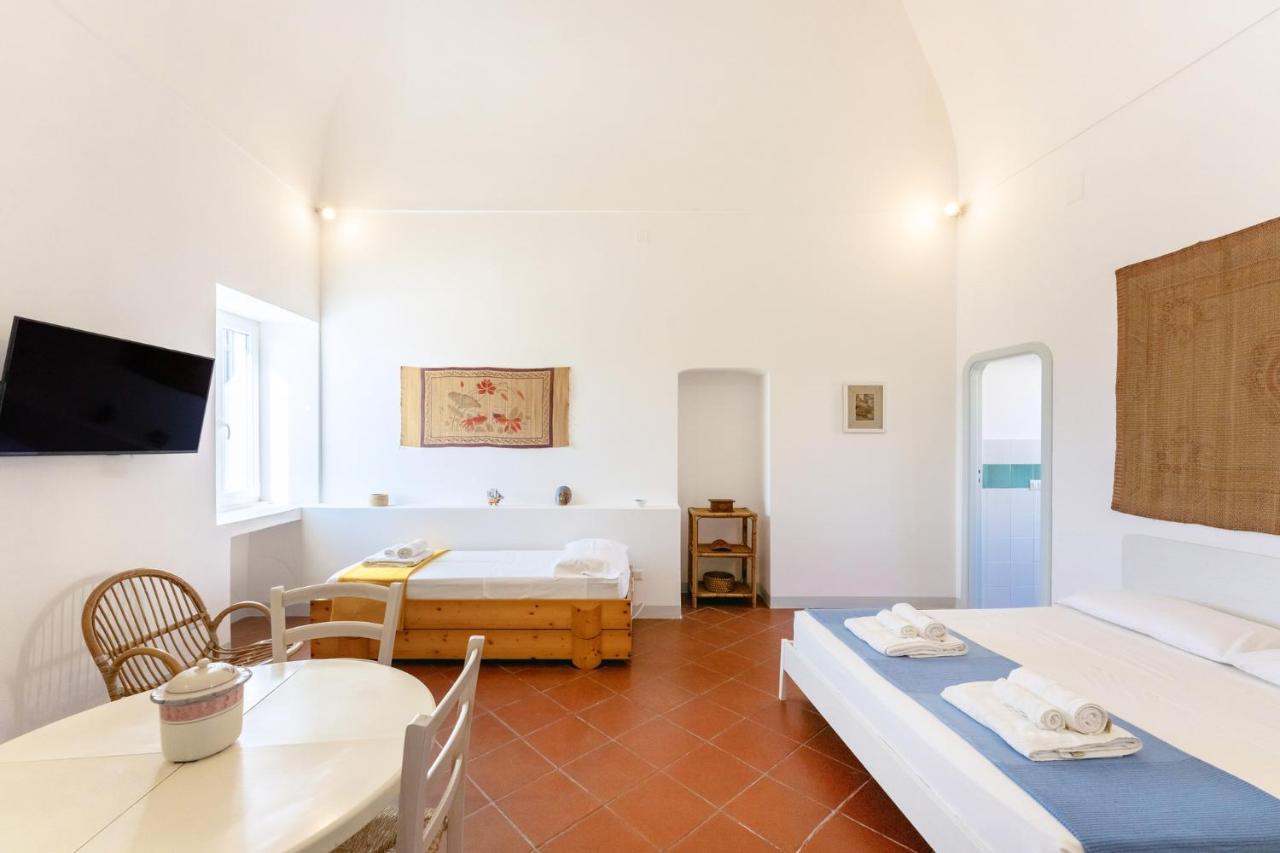 Torretta Corricella- Punta Serra 普罗奇达 外观 照片