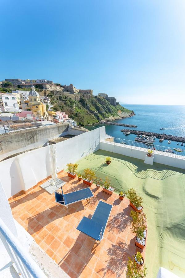 Torretta Corricella- Punta Serra 普罗奇达 外观 照片