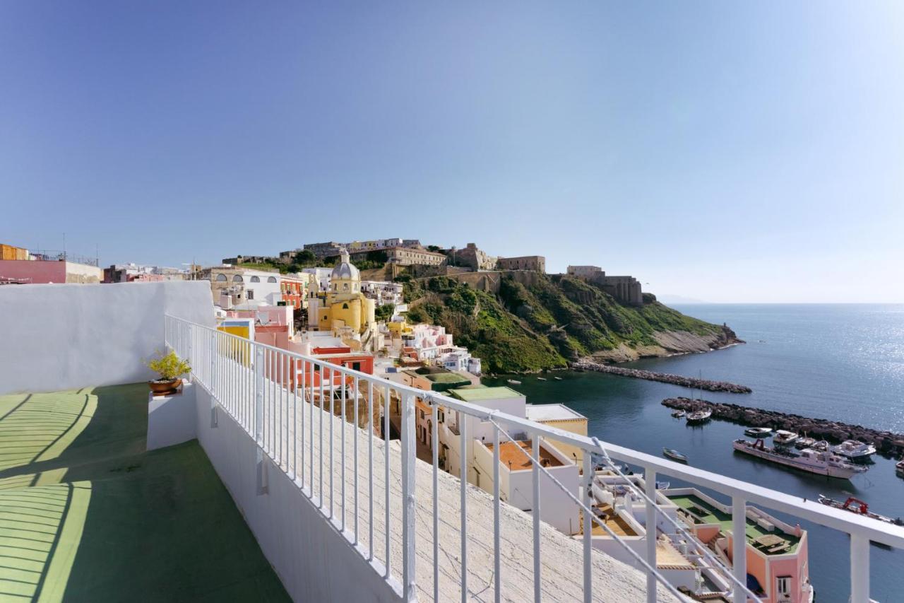 Torretta Corricella- Punta Serra 普罗奇达 外观 照片