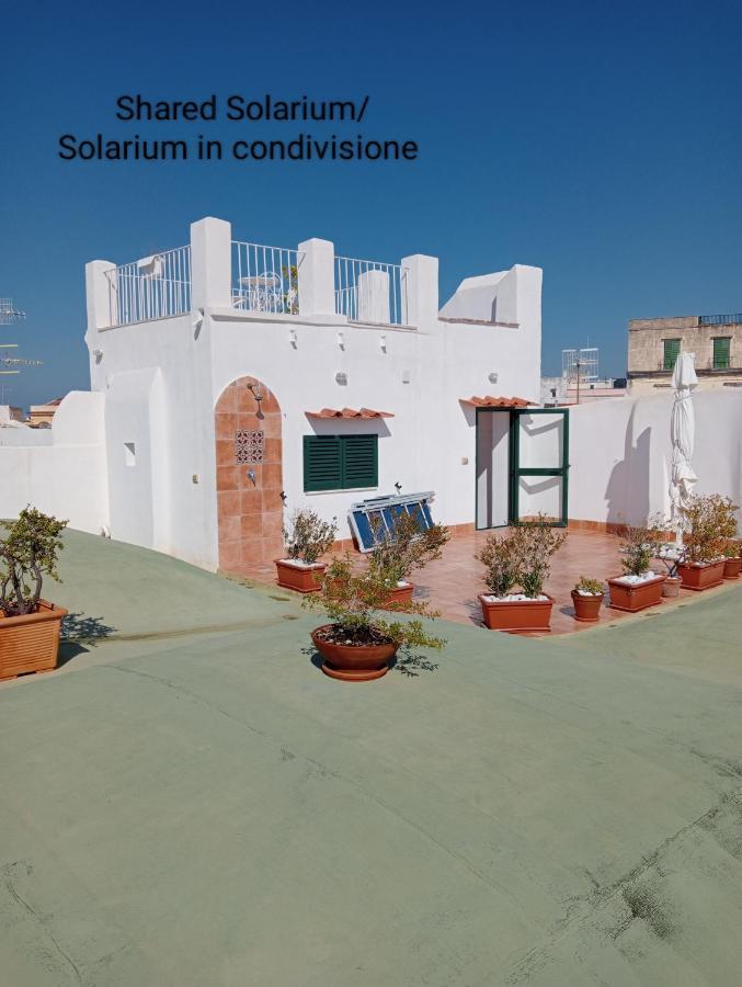 Torretta Corricella- Punta Serra 普罗奇达 外观 照片